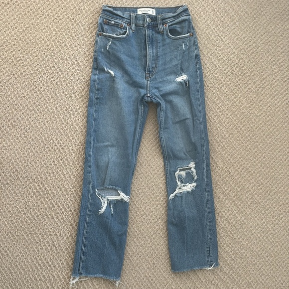 Abercrombie Ripped Ankle Straight Ultra High Rise Jeans Size 24/00 - Picture 2 of 4